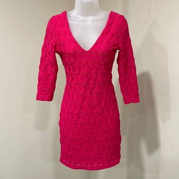 NWOT H&M Pink Form Fitting Dress. Size XS extra small - Picture 1 of 10